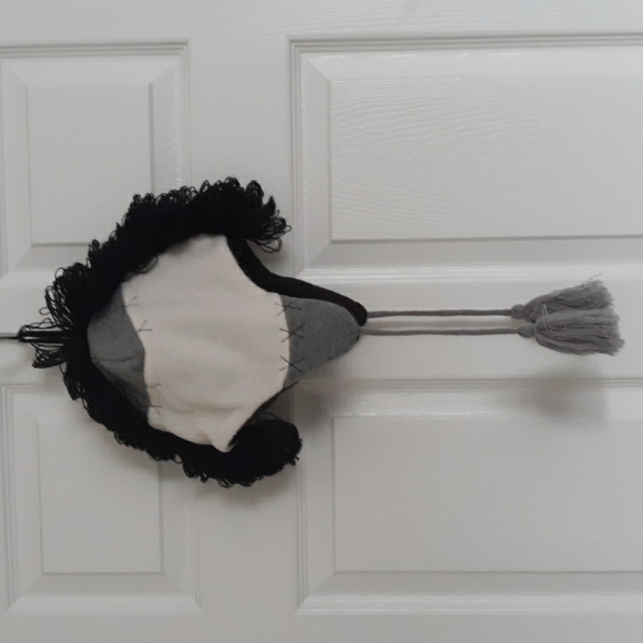 Walt Disney World Grumpy Embroidered Mohawk Tassel Winter GreyBlack Ear Flap - Picture 15 of 15